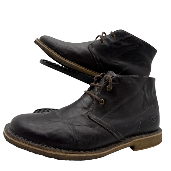 UGG Leighton Mens 8 Chukka Boots Leather Ankle Shoes Casual...